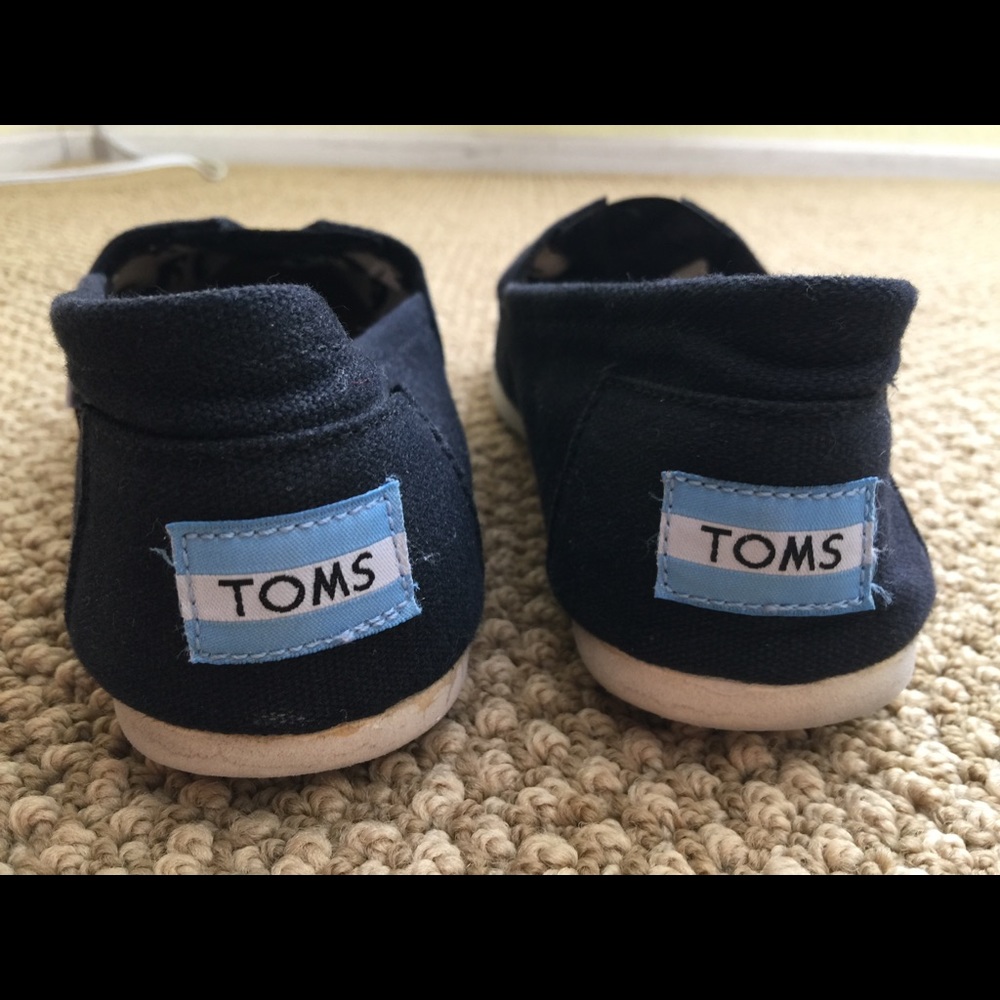 Original Tom’s Slip Ons.